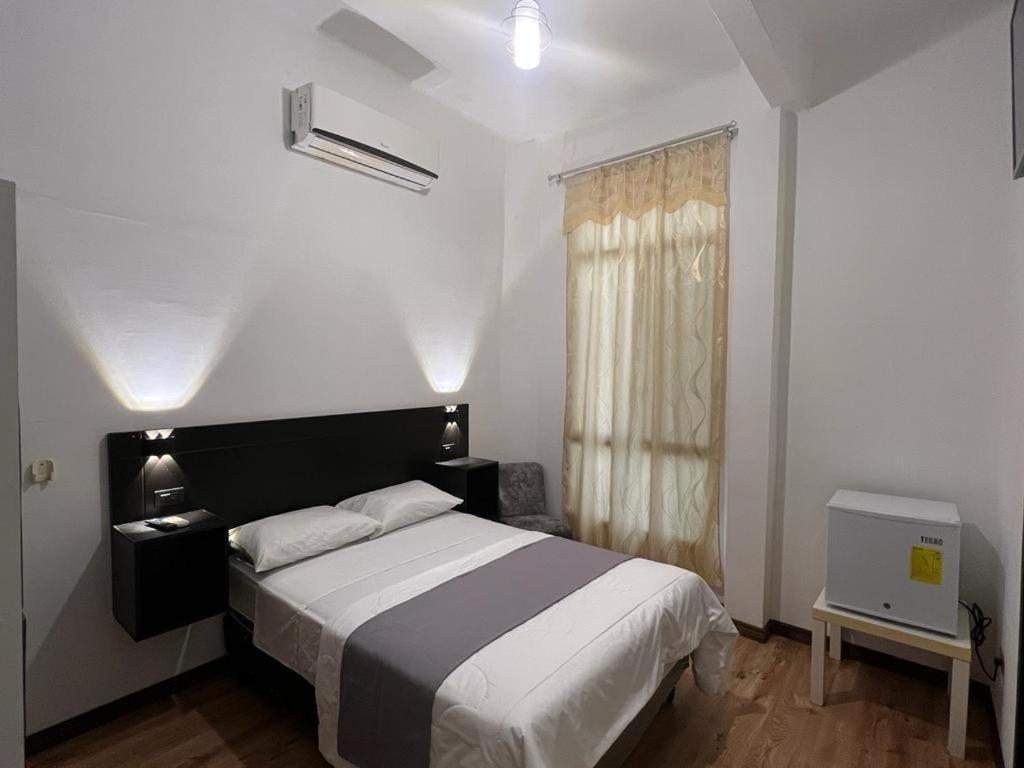 Hotel Perla Central Гуаякиль Экстерьер фото