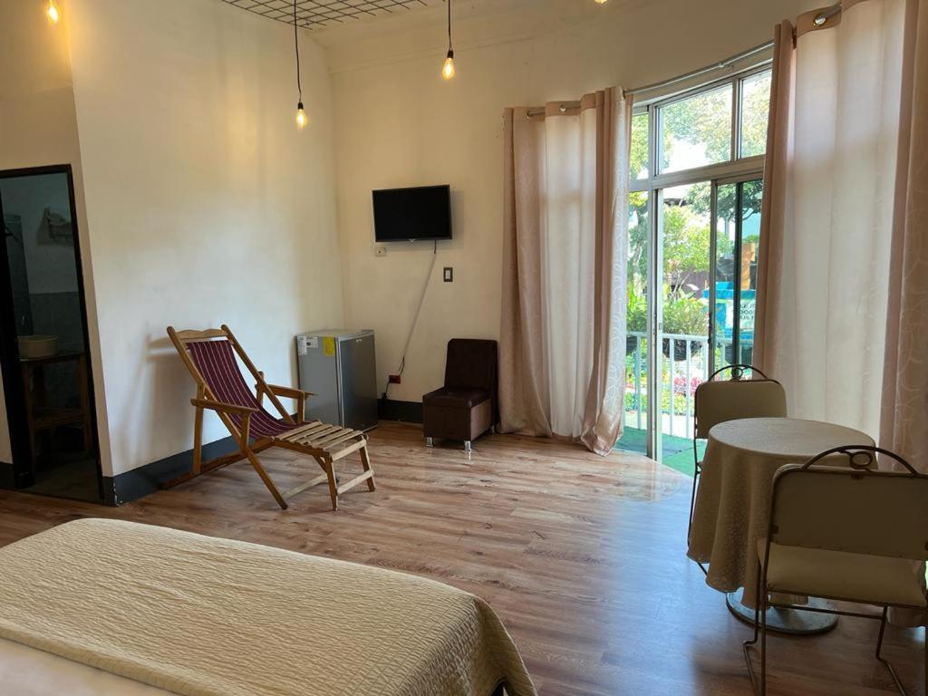 Hotel Perla Central Гуаякиль Экстерьер фото