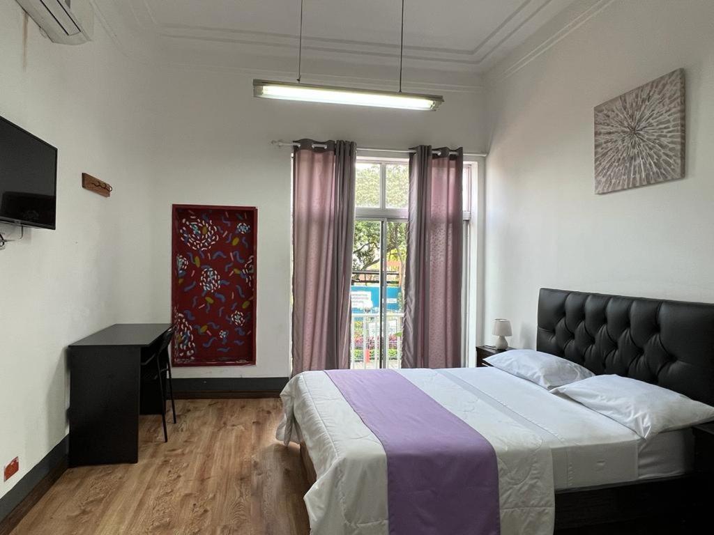 Hotel Perla Central Гуаякиль Экстерьер фото