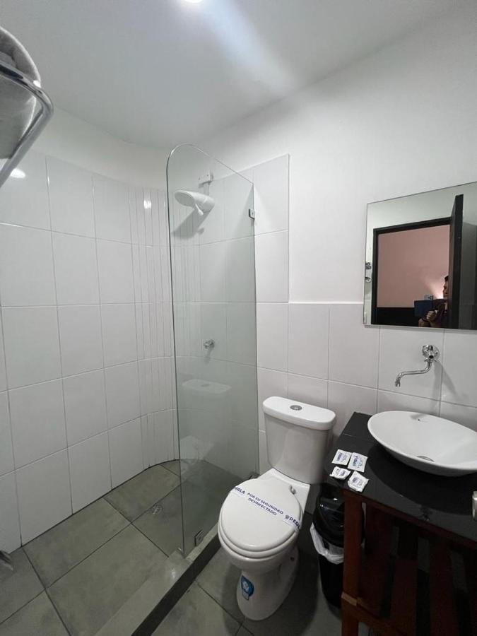 Hotel Perla Central Гуаякиль Экстерьер фото