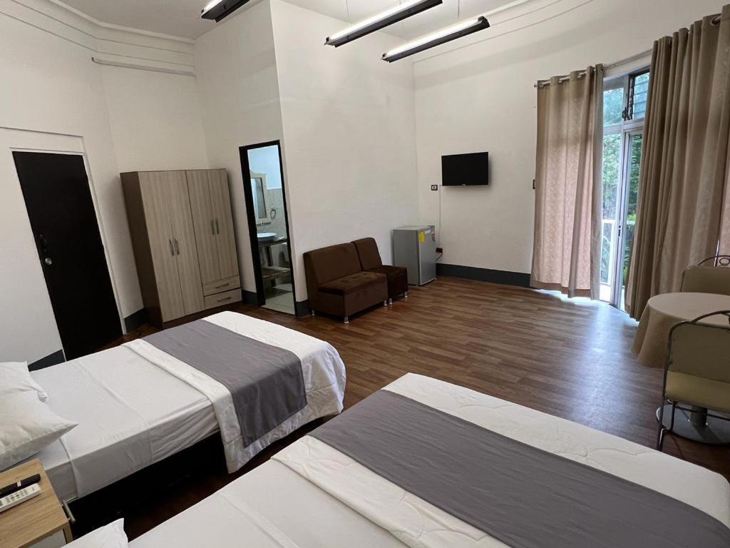 Hotel Perla Central Гуаякиль Экстерьер фото